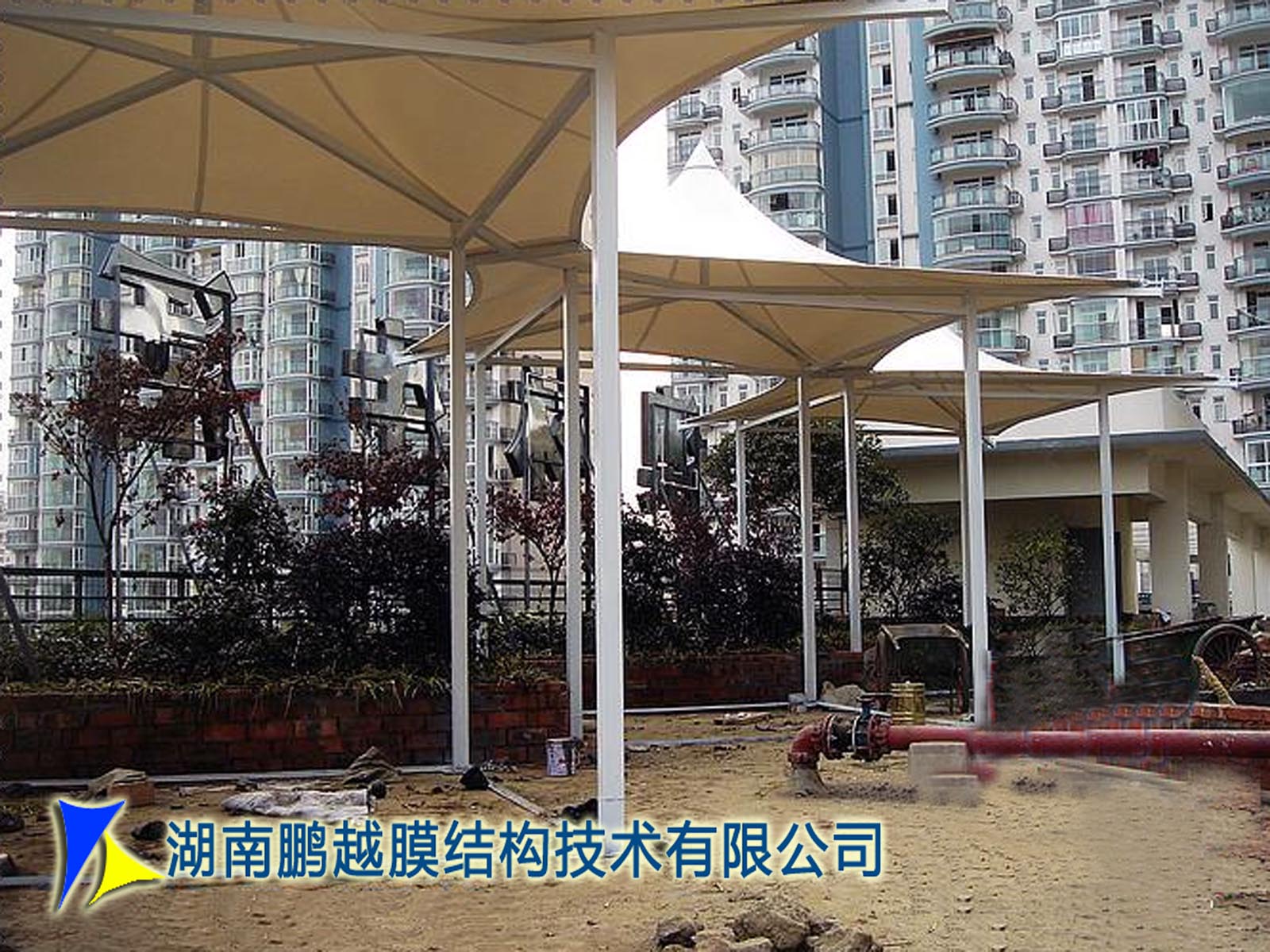 楼顶茶室膜结构通廊