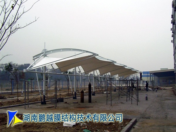 稻花香膜结构车棚