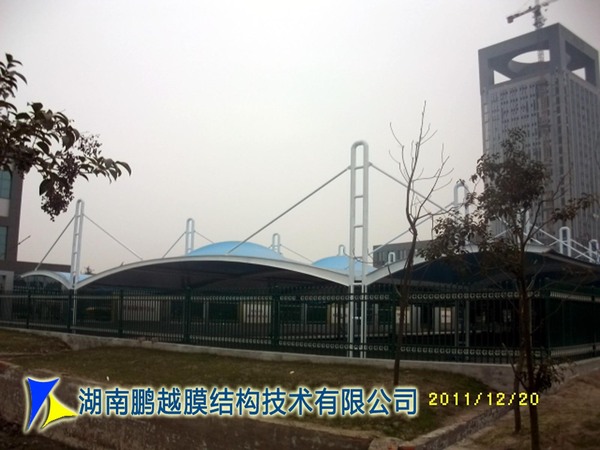扬力集团膜结构停车棚